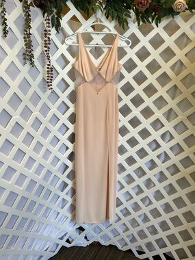 Niteline Della Roufogali Peach Formal Dress Size 4 Sheer Mesh Panel Slit